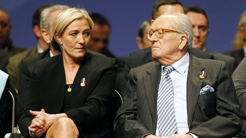 Elkabbach aurait soutenu Jean-Marie Le Pen face à sa fille